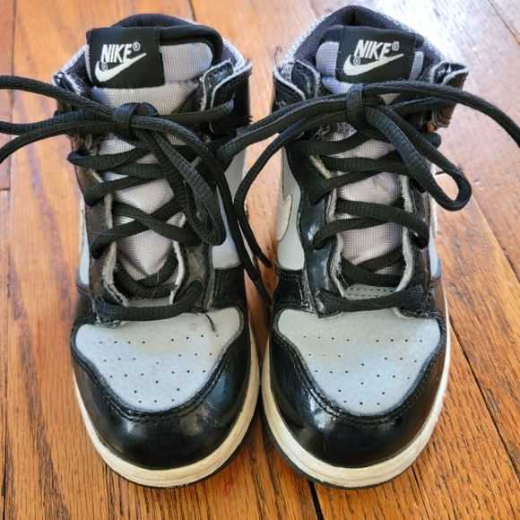 Nike High Top Sneakers - Picture 1 of 5